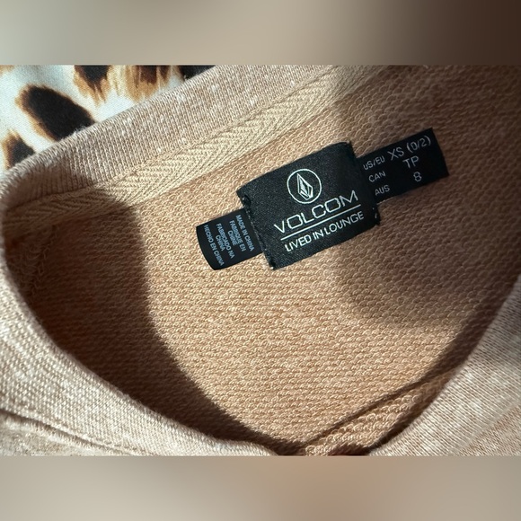 💕Volcom Sweater💕 - Picture 5 of 6